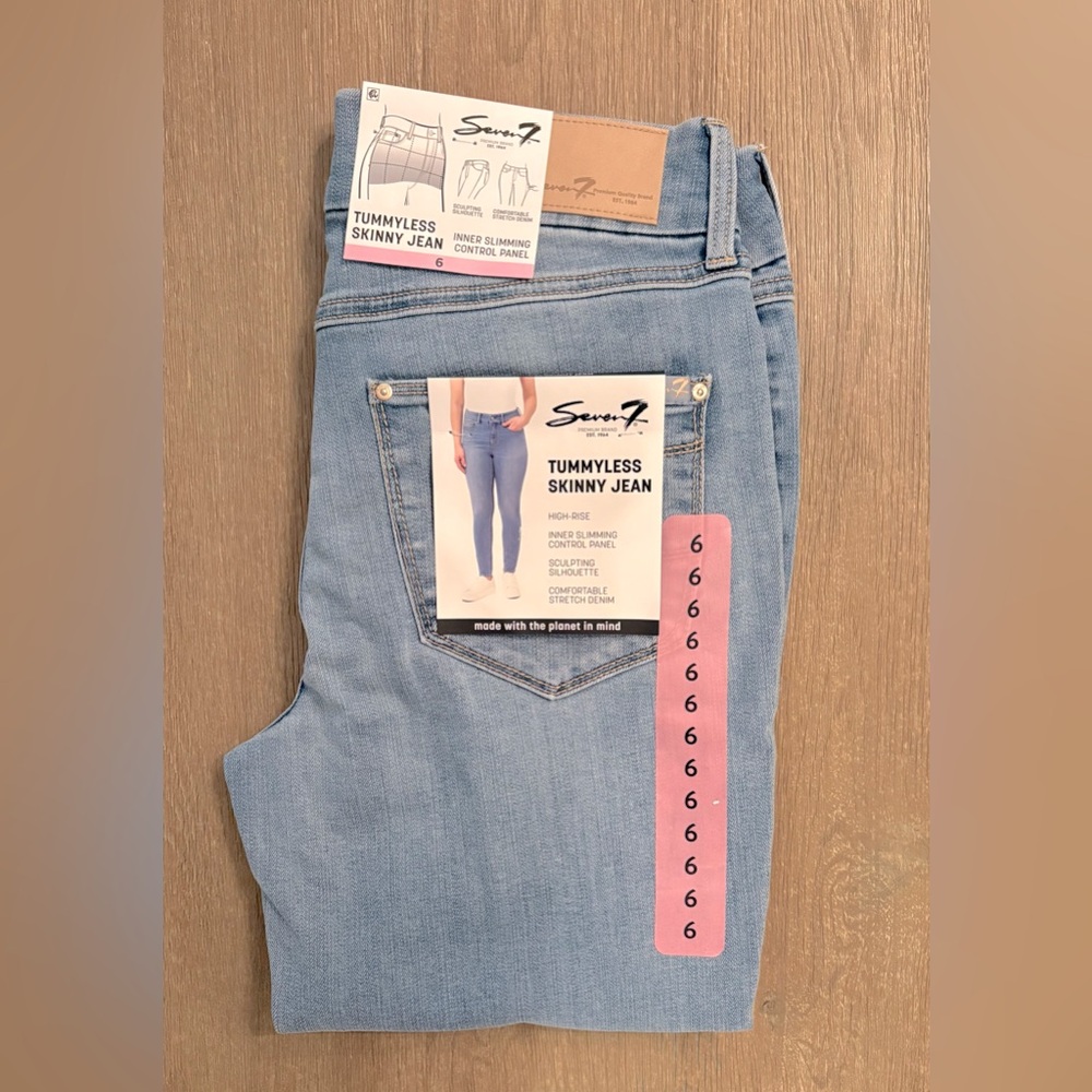 SEVEN 7 • Women's Tummyless Jeans • Size 6 • NWT